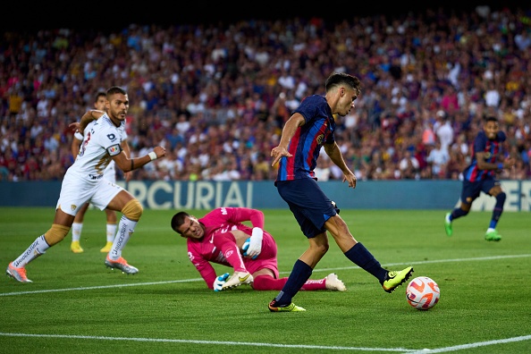 Lewandowski ghi ban va kien tao anh 3