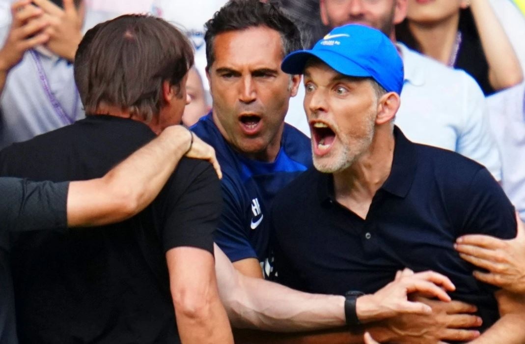 HLV Conte, Tuchel nhan the do sau 2 lan xo xat hinh anh