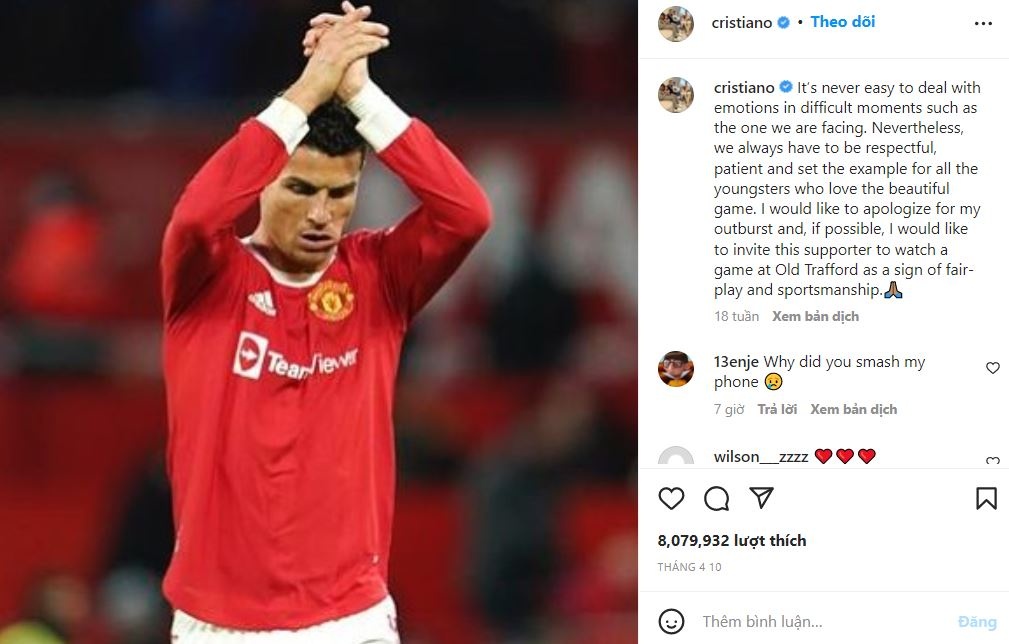 Ronaldo dap dien thoai anh 1