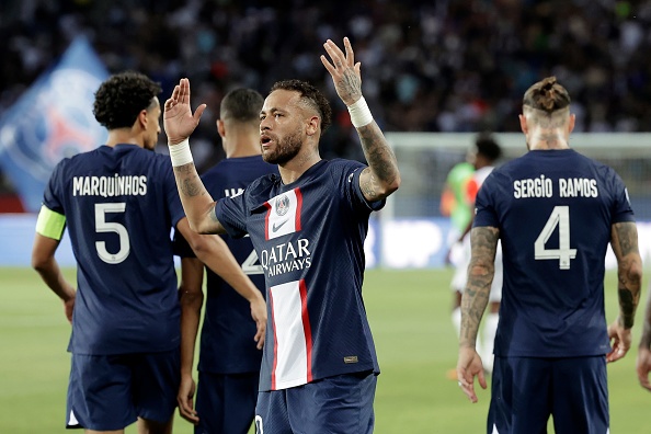 8 be boi tai PSG anh 1