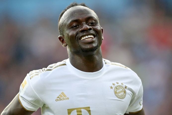 Bayern lap ky luc sau tran thang 7-0 hinh anh