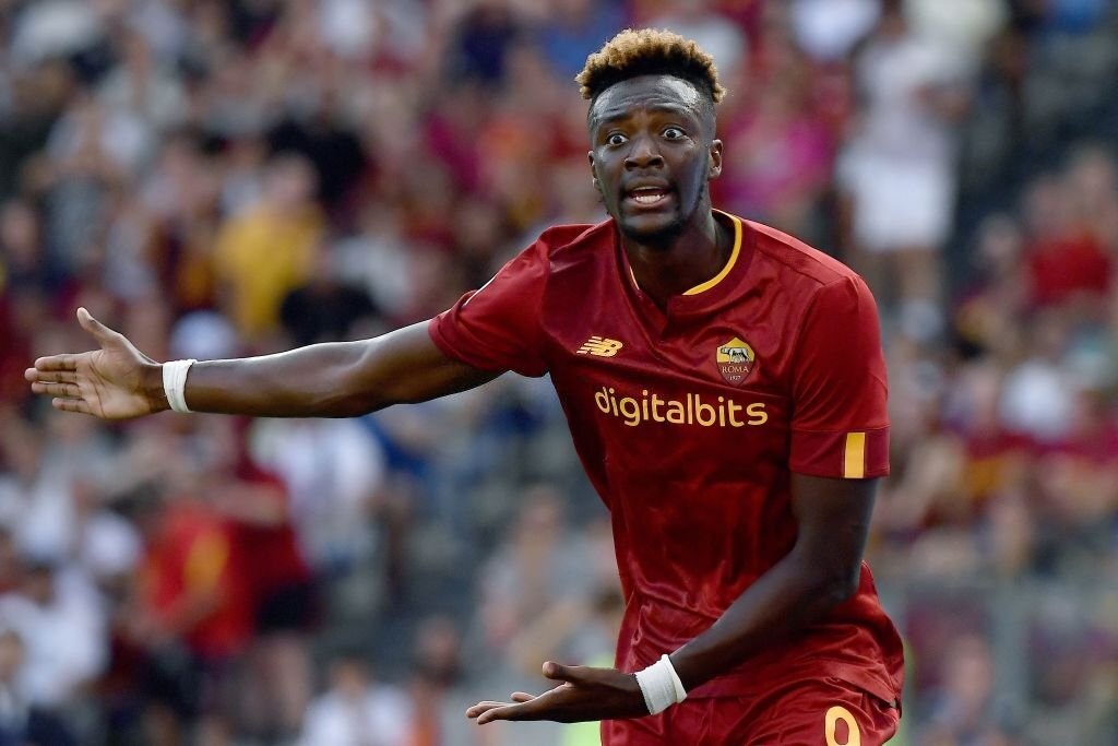 Roma dau Cremonese anh 3