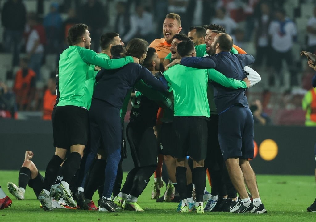 Phan luoi o phut 90 anh 5