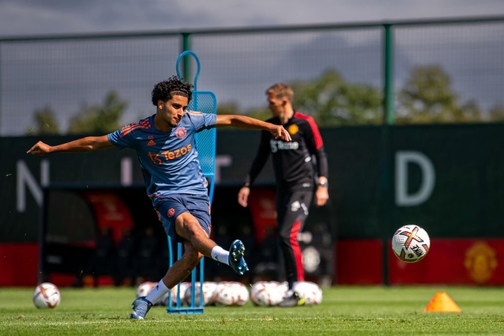 MU khong duoc nghi anh 6