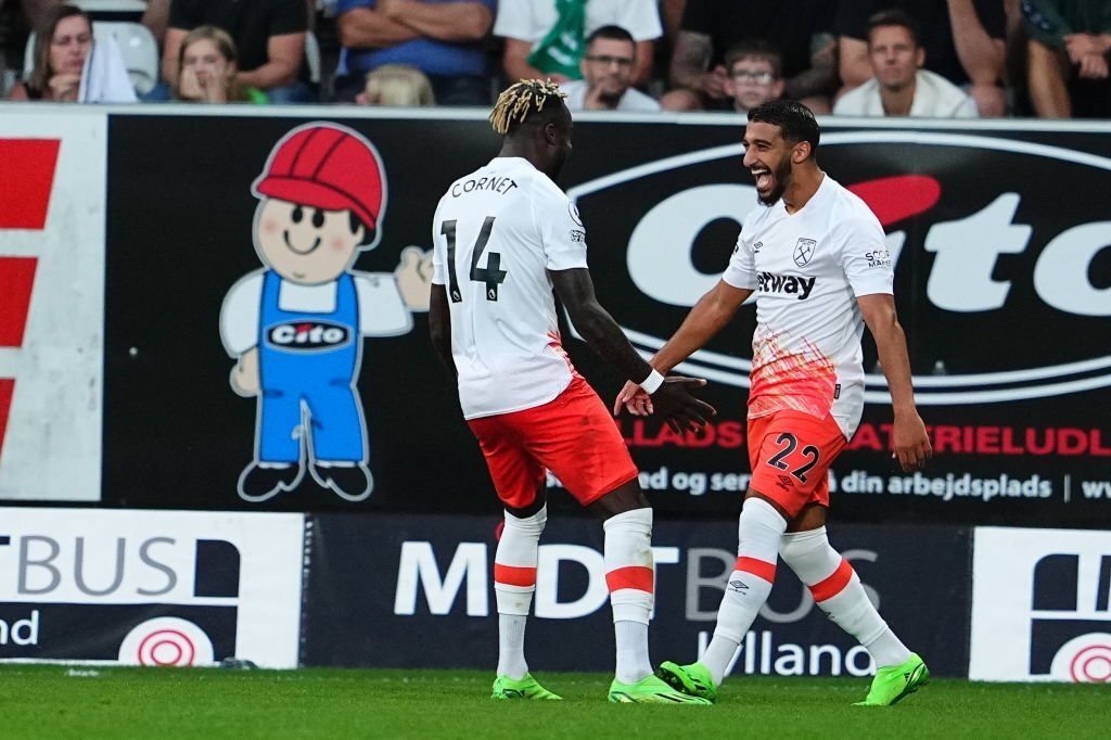 West Ham cup chau Au anh 3