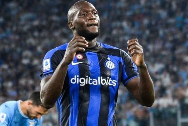 Lukaku tit ngoi, Inter phoi ao truoc Lazio hinh anh