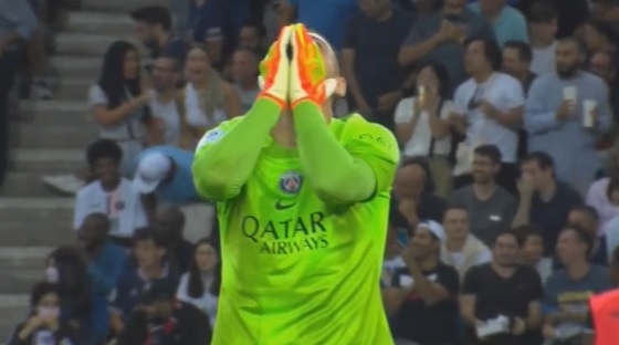 Mbappe bo lo kho tin anh 2