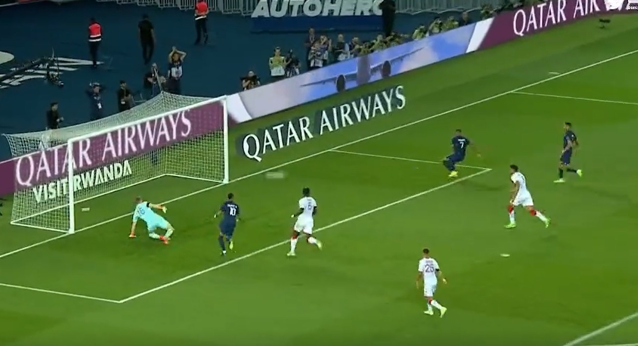 Mbappe bo lo kho tin anh 1