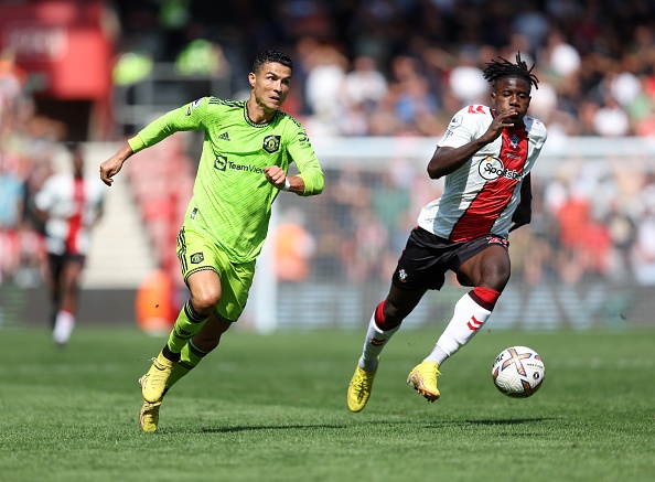 Sporting tu choi Ronaldo anh 1