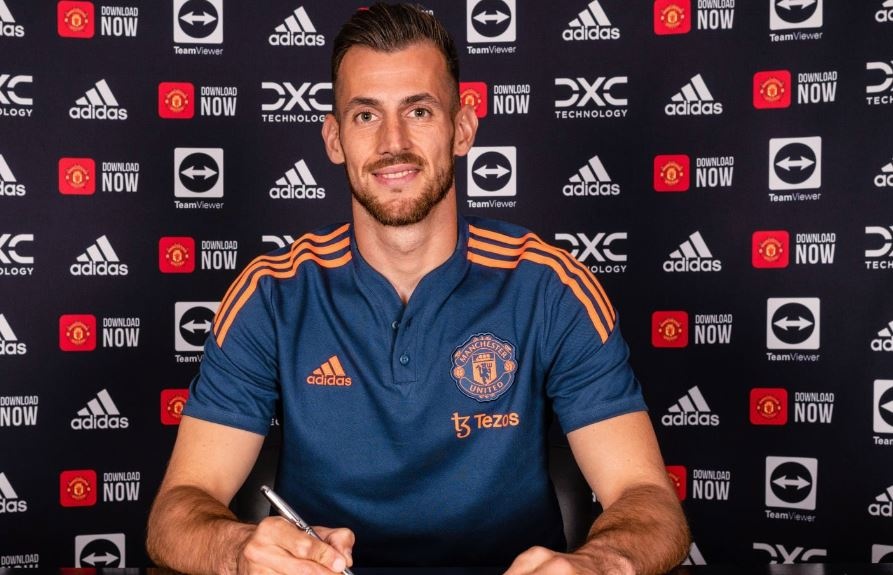 Ngay cuoi chuyen nhuong: MU chot xong tan binh thu 6 hinh anh