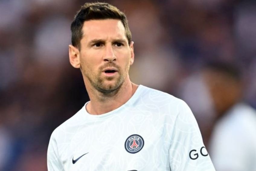 Messi lai duoc CDV doi thu vo tay hinh anh