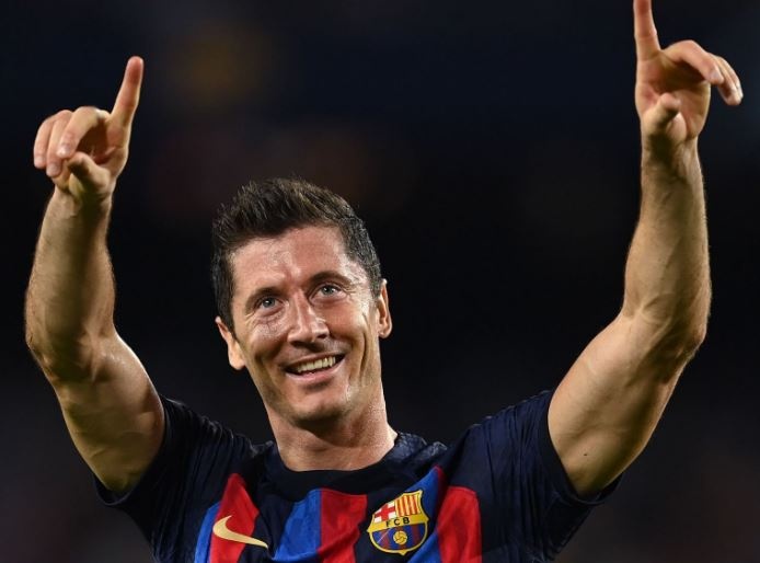 Lewandowski tao ky luc o Champions League hinh anh