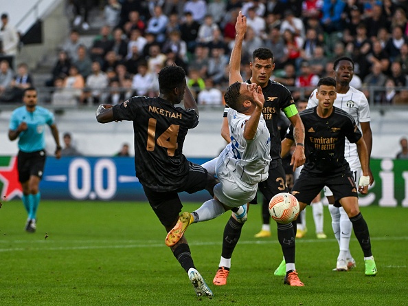 Arsenal thang Zurich anh 3