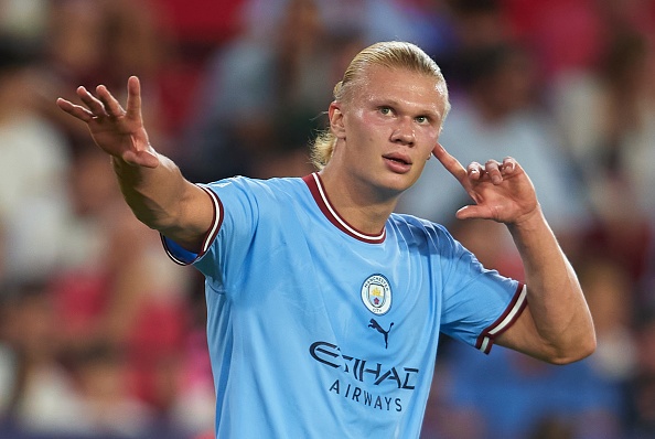 Phan ung cua Haaland khi bi CDV Man United che nhao hinh anh