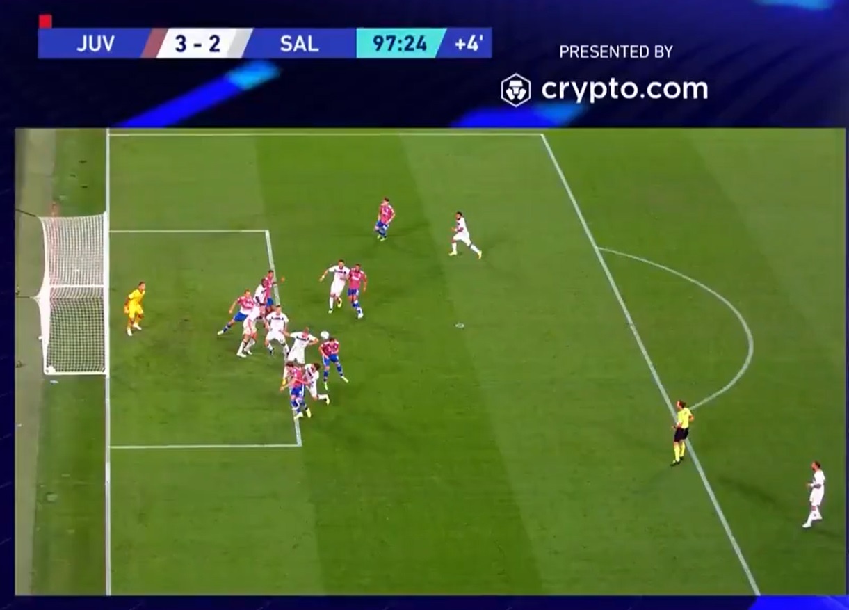 Juventus nhan 3 the do anh 3