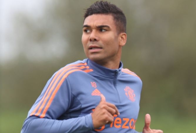 HLV Ten Hag yeu cau hoc tro tap chan khong thuan hinh anh