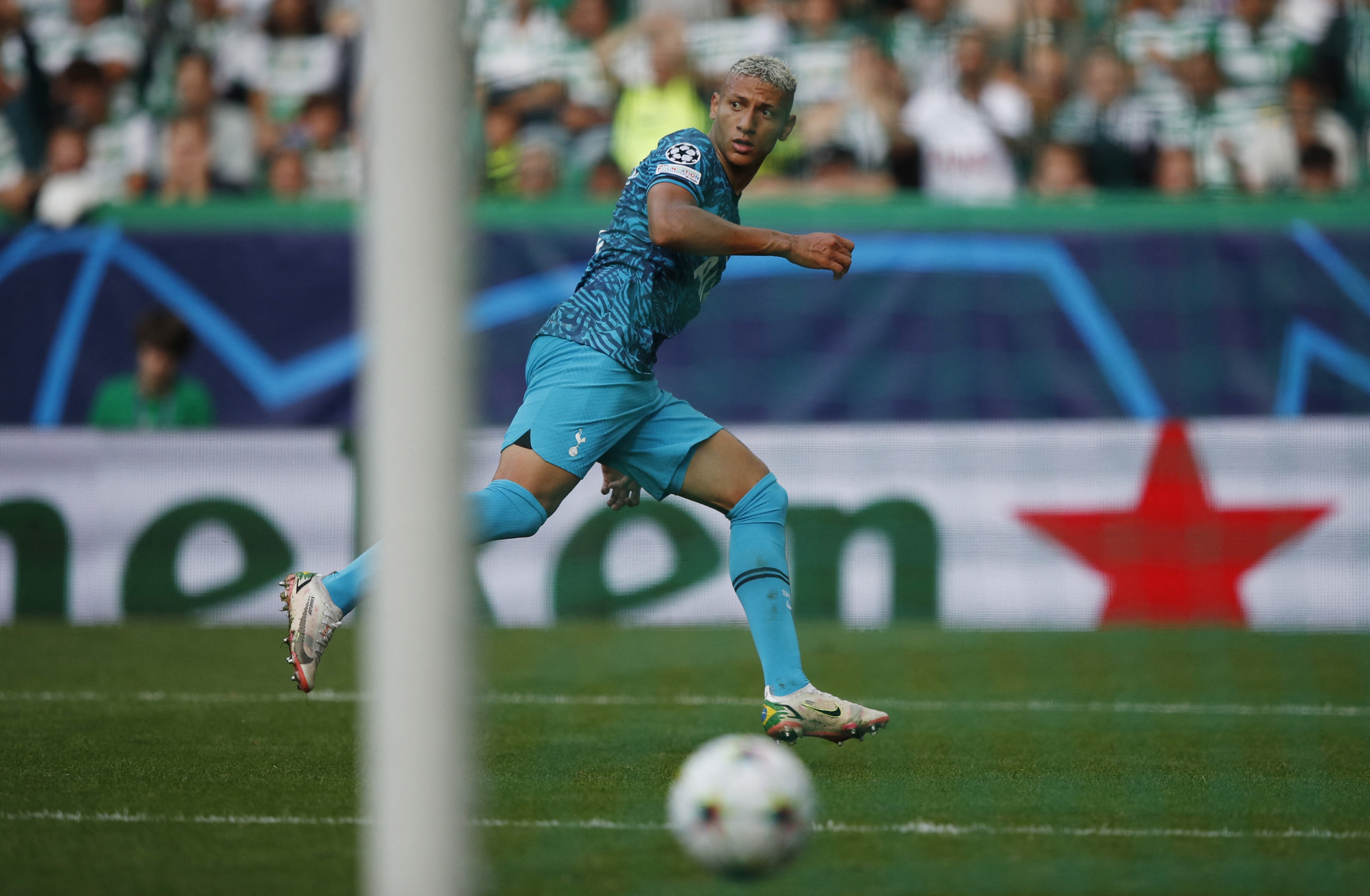 Tottenham dau Sporting anh 2