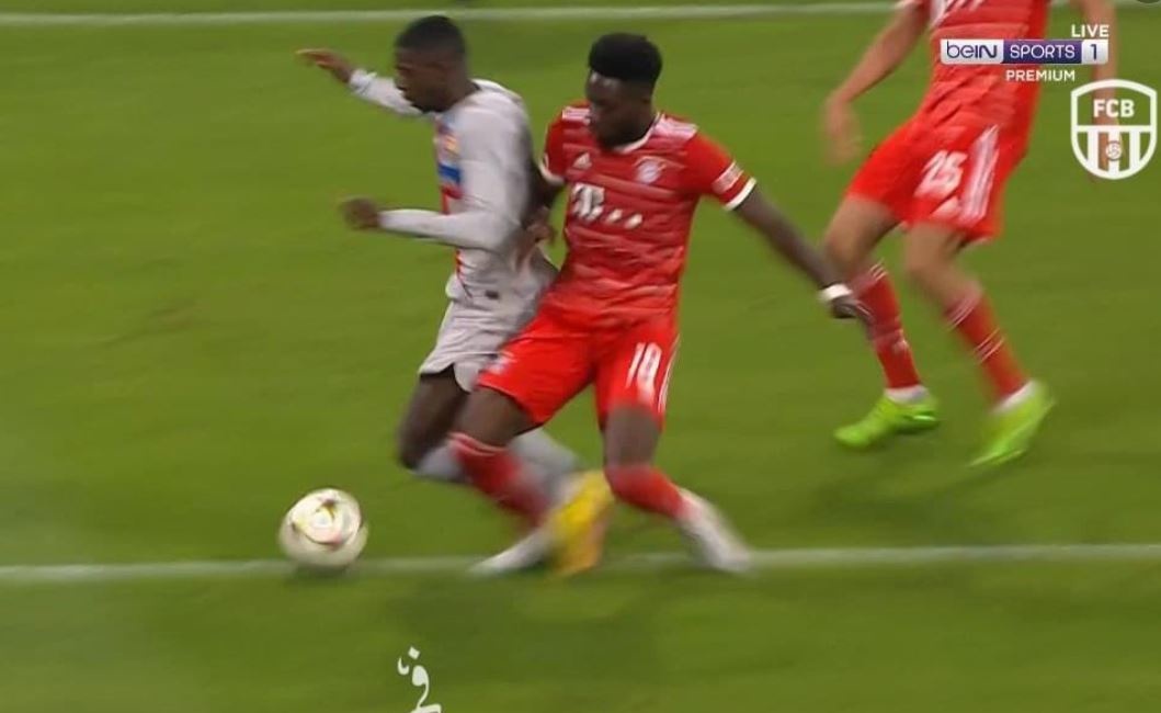 Barca bi cuop phat den anh 1