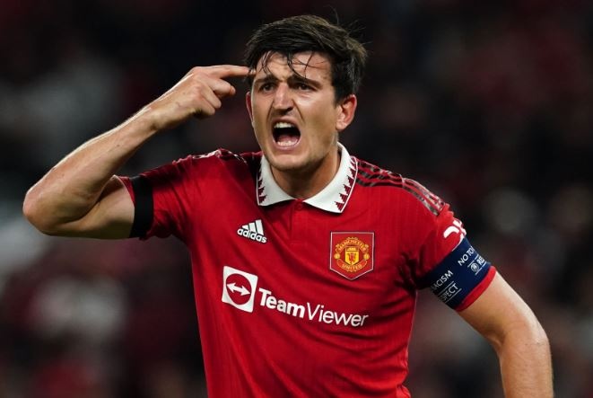 Tranh cai quanh danh sach trieu tap cua tuyen Anh hinh anh