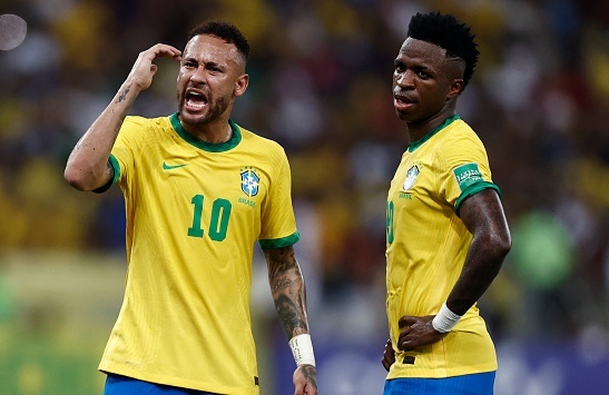 Neymar len tieng khi Vinicius bi phan biet chung toc hinh anh