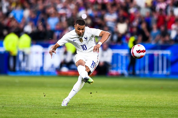 Mbappe gay roi anh 1