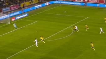 Sieu pham cua Van Basten tai hien tai UEFA Nations League hinh anh