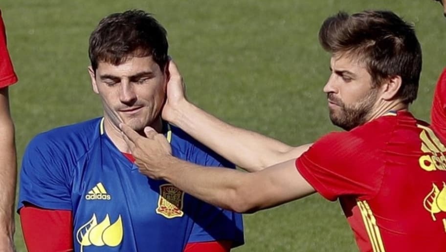 Casillas phan ung khi bi don hen ho Shakira hinh anh