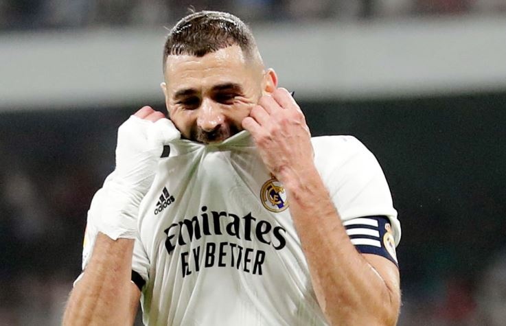 Real mat ngoi dau vao tay Barca hinh anh