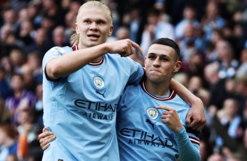 Doi hinh hay nhat vong 9 Premier League hinh anh