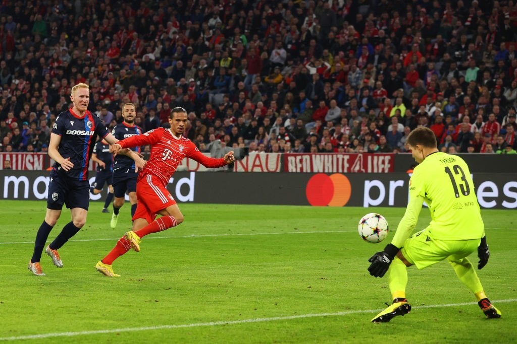 Bayern thang Plzen anh 5