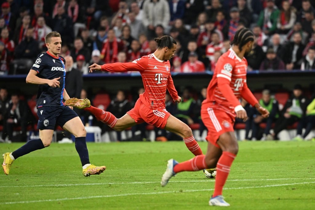 Bayern thang Plzen anh 2