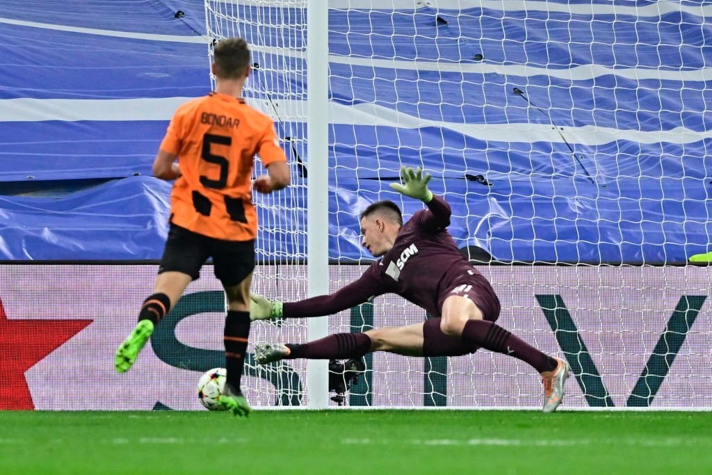 Real dau Shaktar anh 6