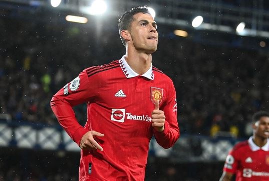 Ronaldo ghi ban giup MU nguoc dong ha Everton hinh anh