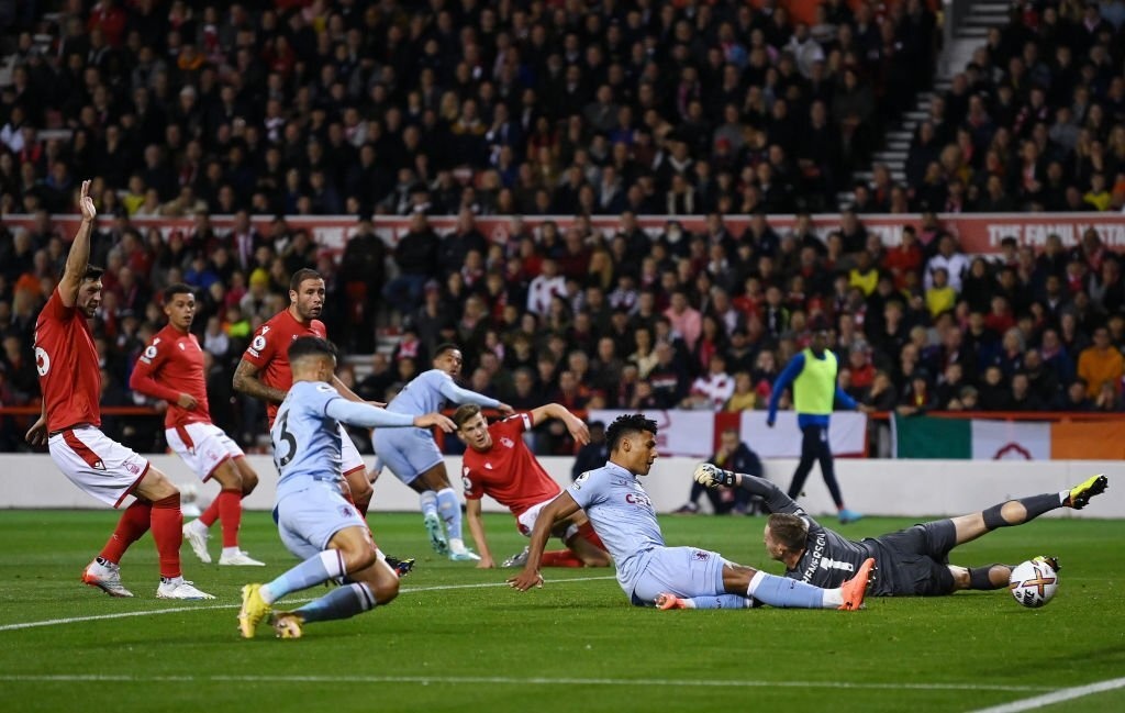 Aston Villa dau Nottingham anh 4