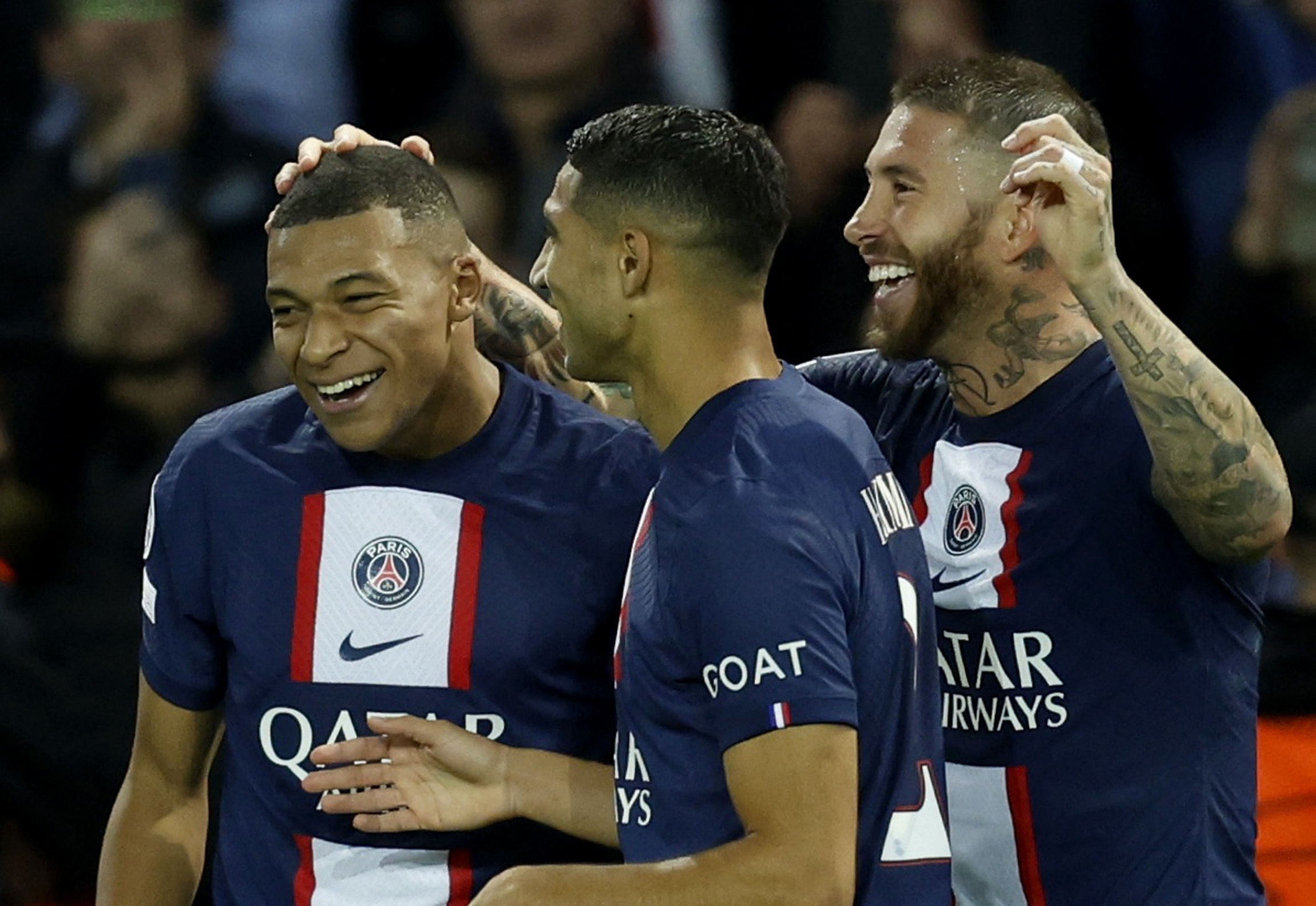 Mbappe lap ky luc sau ban thang o Champions League hinh anh