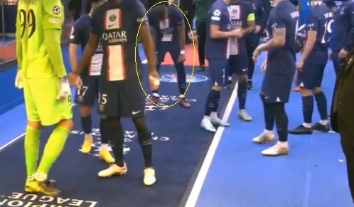 Mbappe bi co lap anh 1