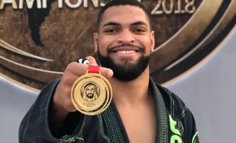 Nha vo dich the gioi Jiu-Jitsu bi ban chet hinh anh