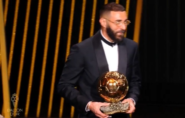 Benzema gianh Bong vang anh 1