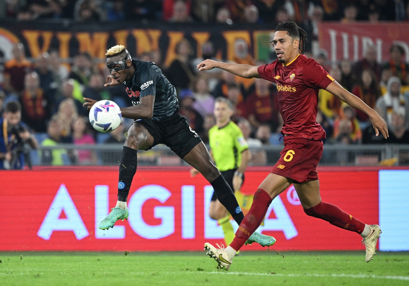 Roma thua Napoli anh 1