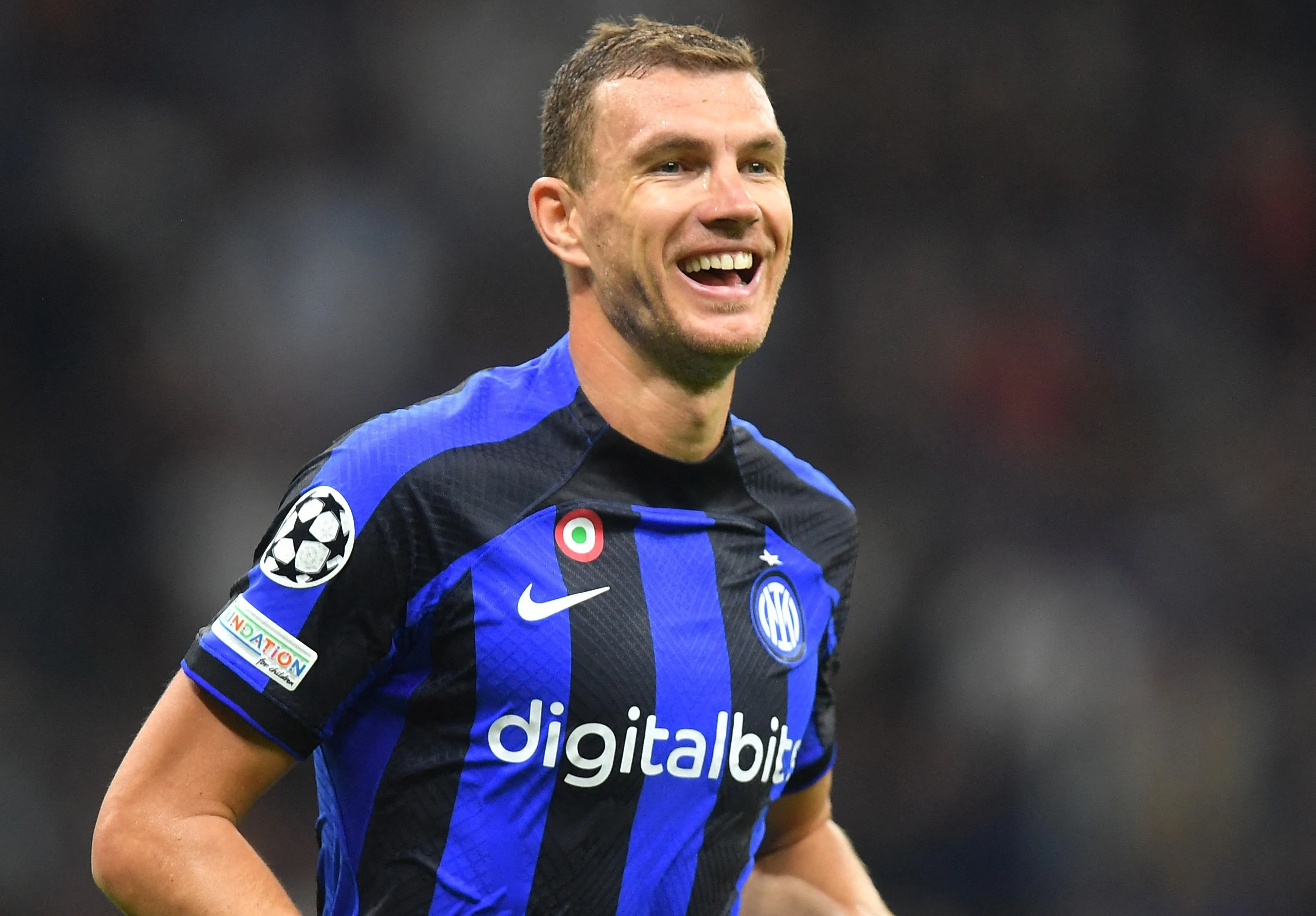 Inter tien Barca xuong Europa League hinh anh