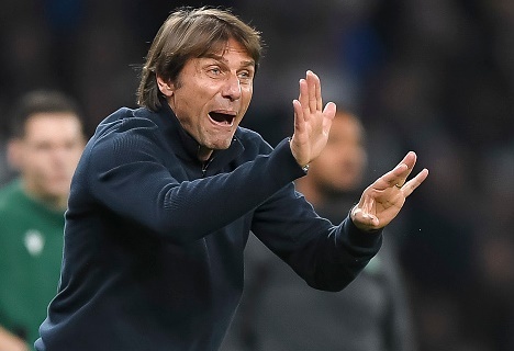 HLV Conte nhan the do o phut 90+9 hinh anh