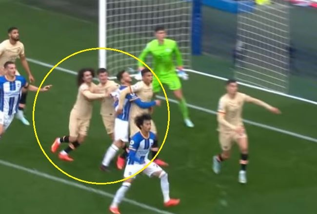 Pha phong ngu hai huoc cua hau ve Chelsea hinh anh