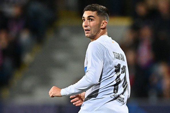 Barca thang Plzen anh 1