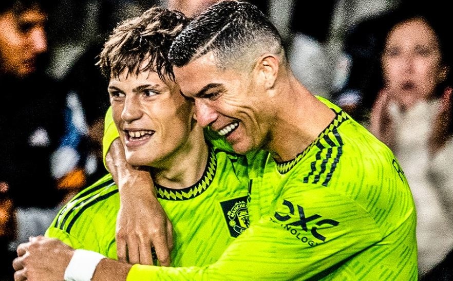 Ronaldo giup MU ha Real Sociedad hinh anh