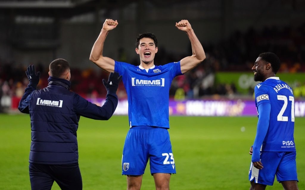 Gillingham tao dia chan anh 4