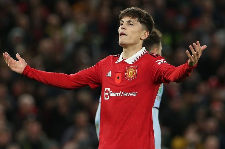 Man United thang 4-2 trong ngay vang Ronaldo hinh anh