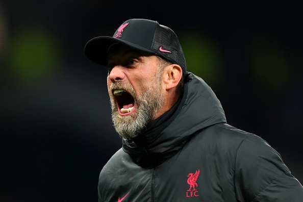 HLV Klopp bi cam chi dao tai Premier League hinh anh