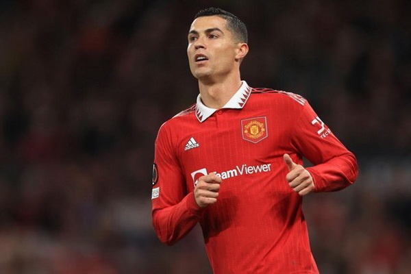 Luat su the thao: 'Man United co quyen cat hop dong voi Ronaldo' hinh anh