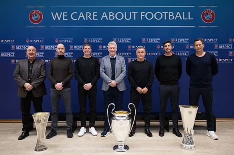 Ten Hag xuat hien anh 1