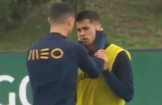 Ronaldo treu Cancelo anh 1